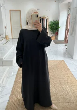 Long black abaya with wide sleeves